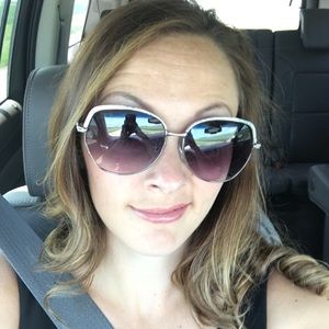 Meet your Posher, Tiffany